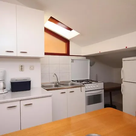 Apartment 7284b