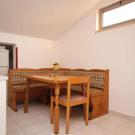 7284b Apartment